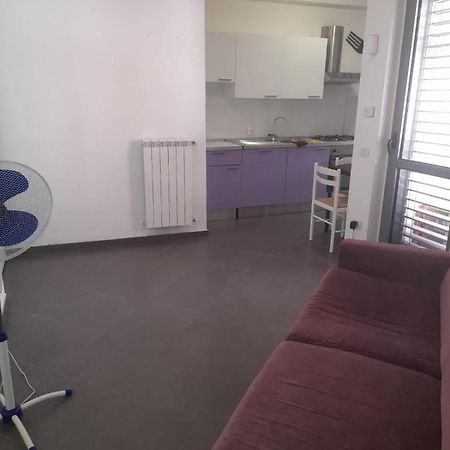 Tranquiloh Apartment Home Терні Екстер'єр фото