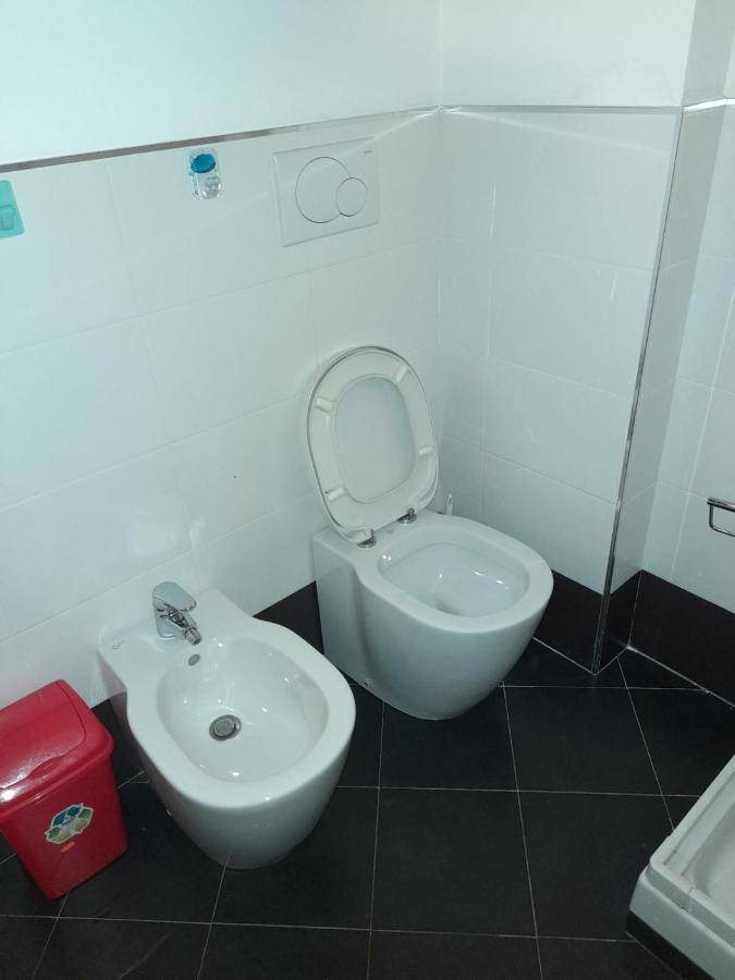 Tranquiloh Apartment Home Терні Екстер'єр фото